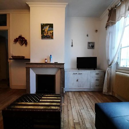 Joli appartement meublé Paray-le-Monial Kültér fotó